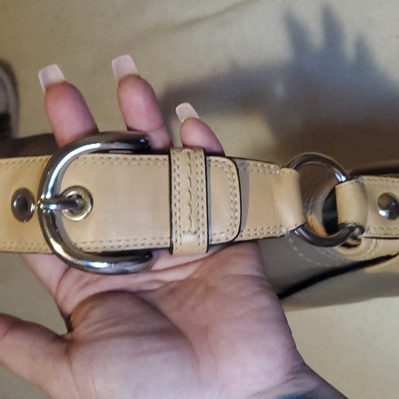 Coach Tan Purse - Picture 7 of 8